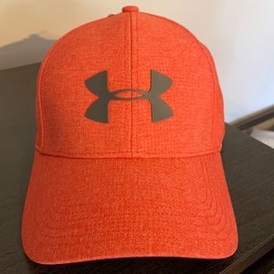 Men’s under armor hat! NWT